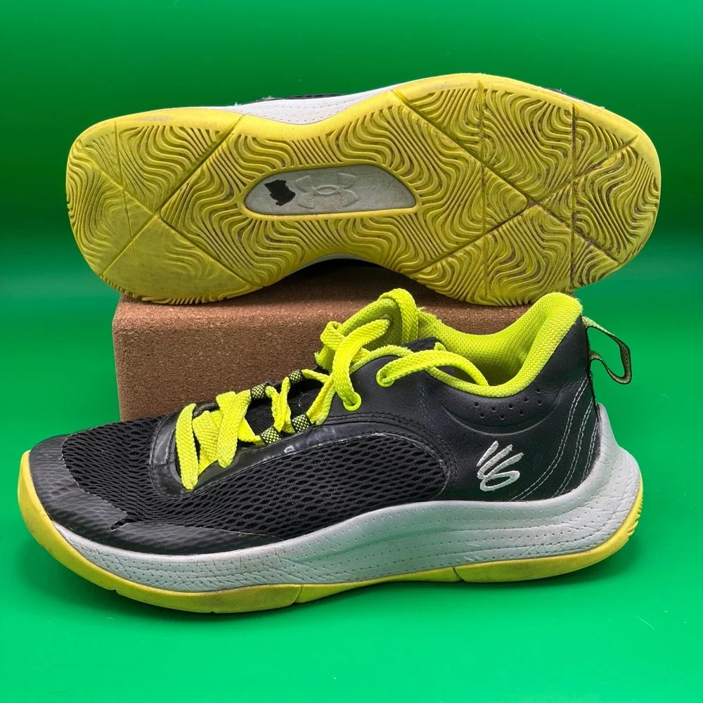 Under Armour Steph Curry 3Z6 Basketball Shoes Kids 7Y Black Neon Green Sneakers